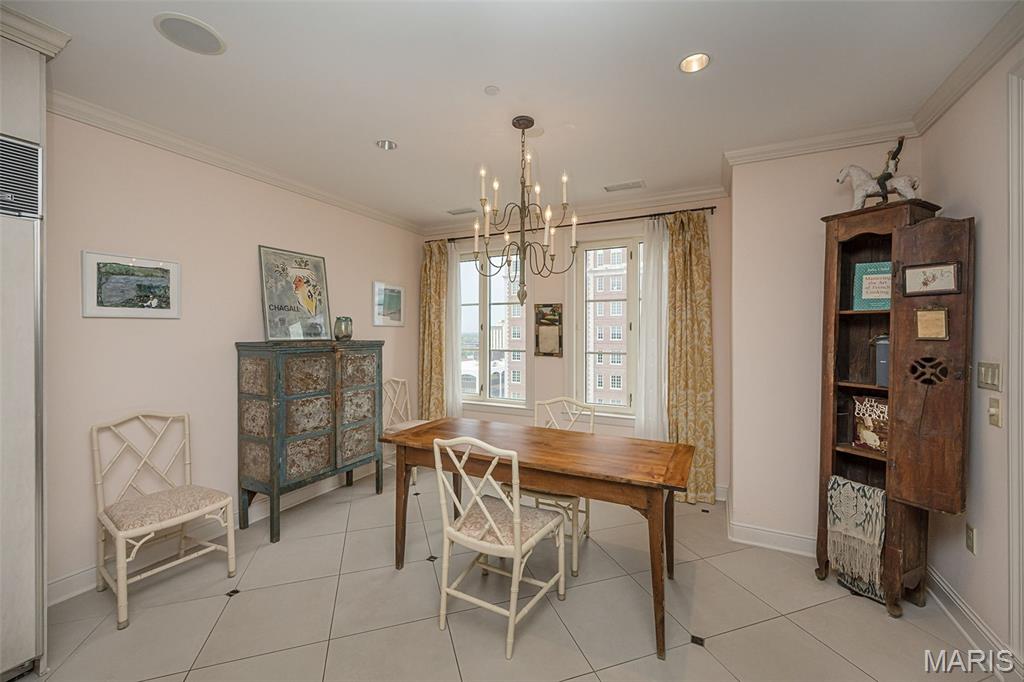 150 Carondelet Plaza Unit: 1301