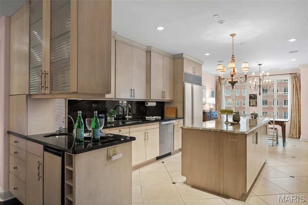 150 Carondelet Plaza Unit: 1301