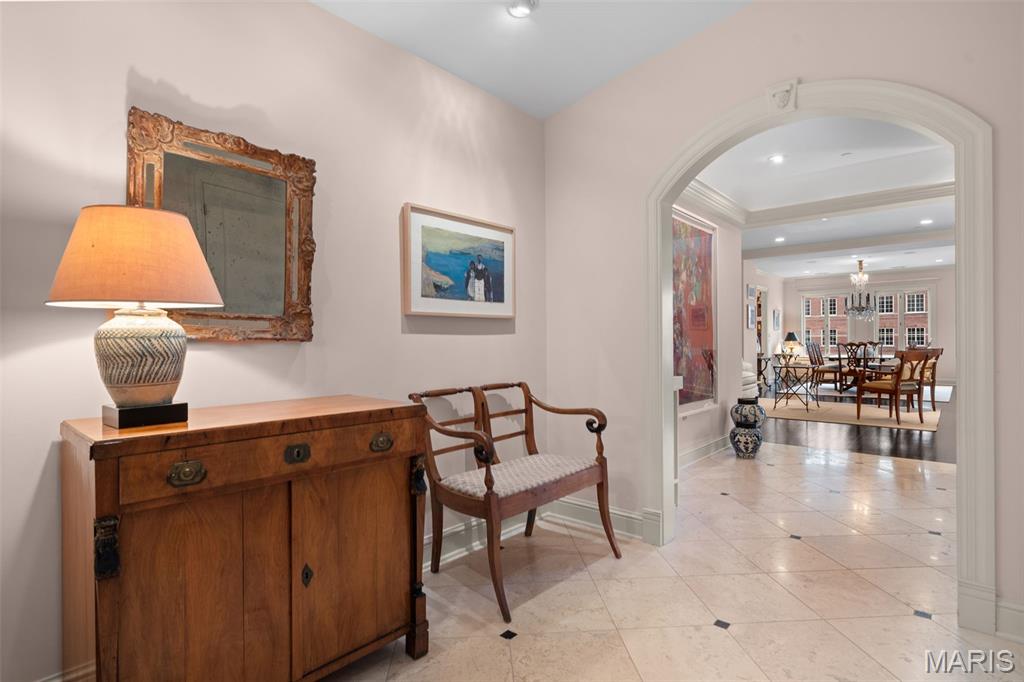 150 Carondelet Plaza Unit: 1301