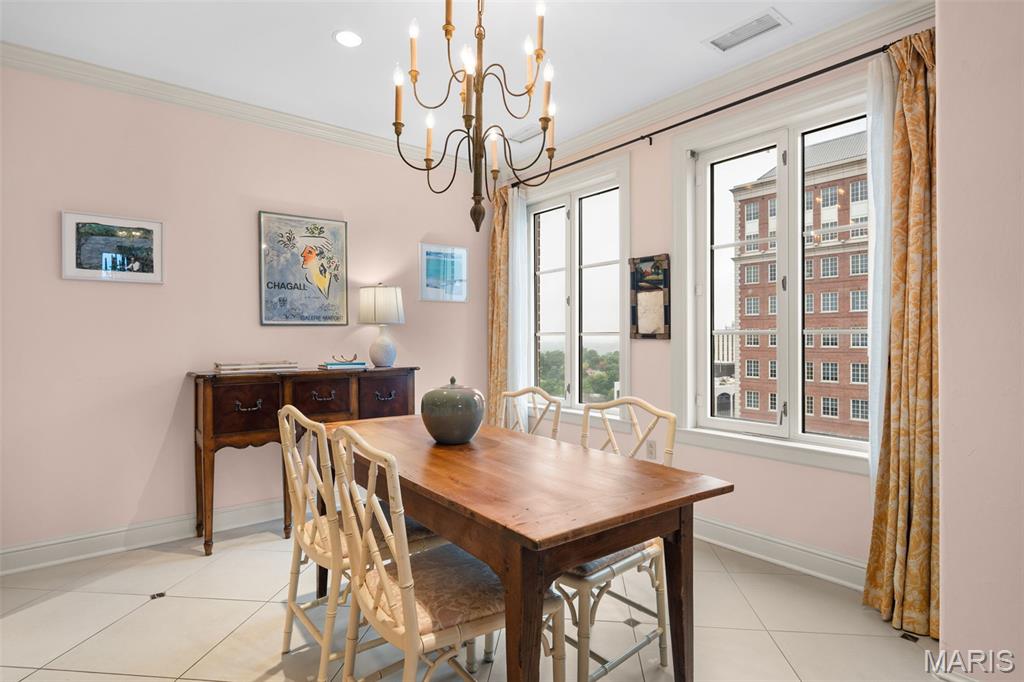150 Carondelet Plaza Unit: 1301