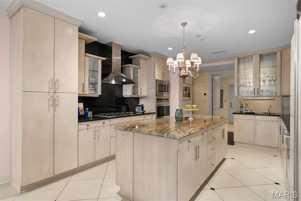 150 Carondelet Plaza Unit: 1301