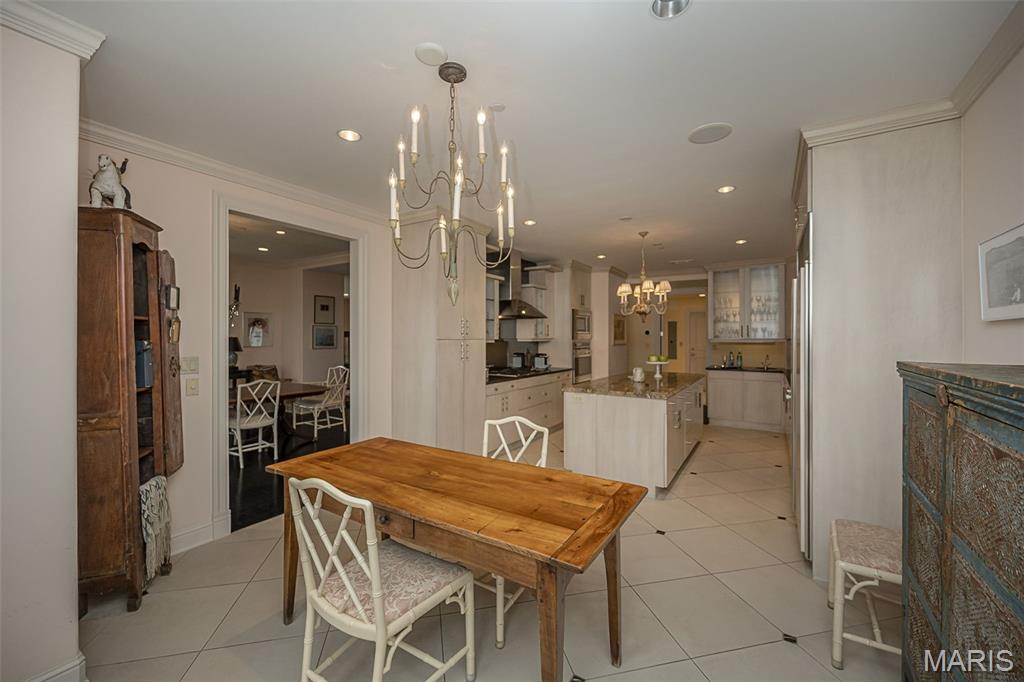 150 Carondelet Plaza Unit: 1301