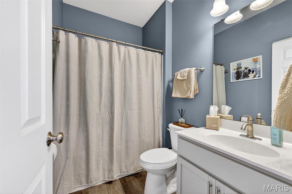 4044 Hempstead Street