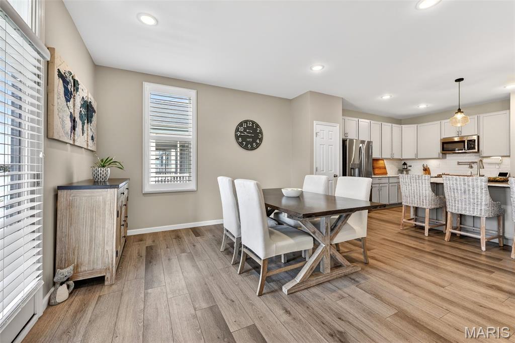 4044 Hempstead Street