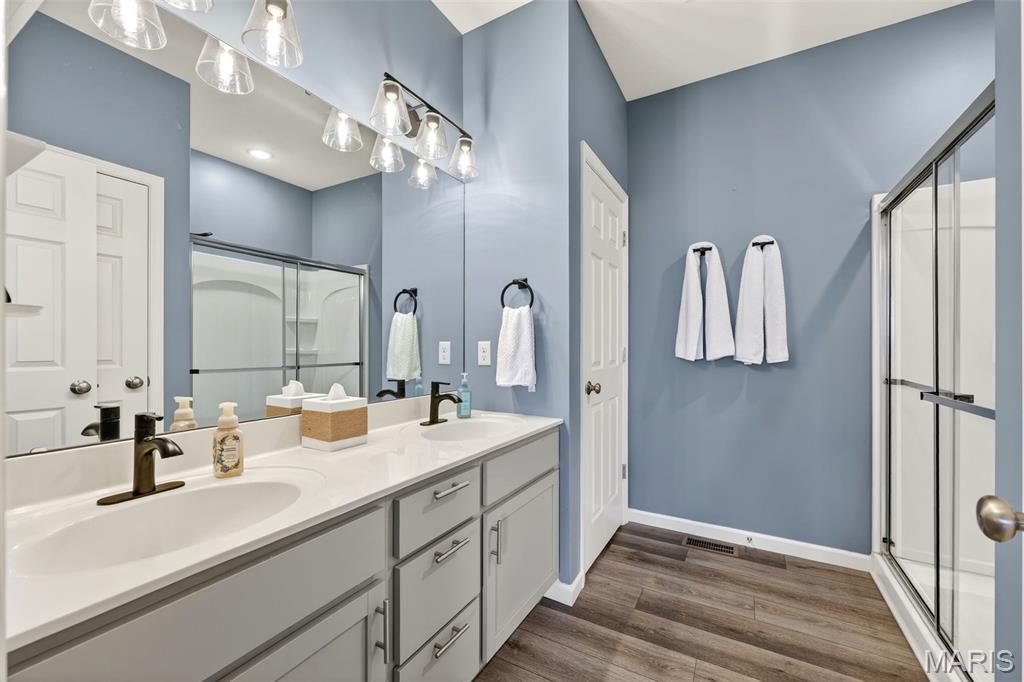 4044 Hempstead Street