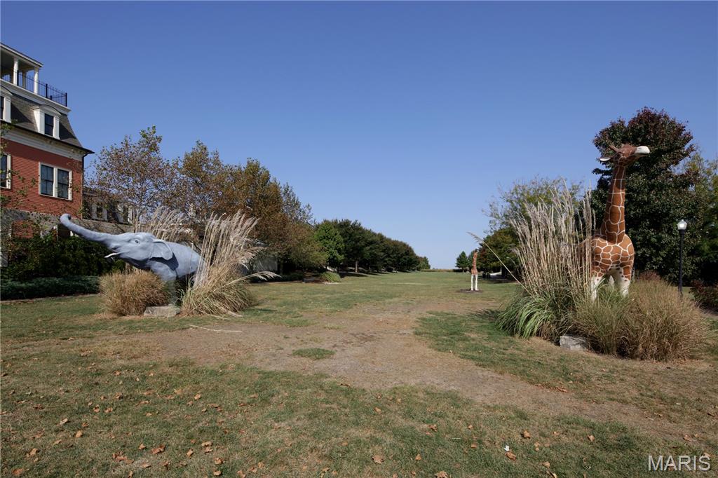 4044 Hempstead Street