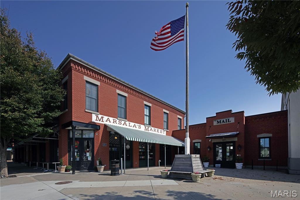 4044 Hempstead Street