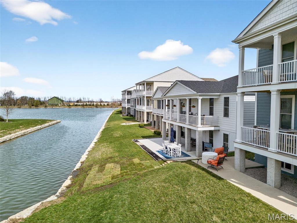 4044 Hempstead Street