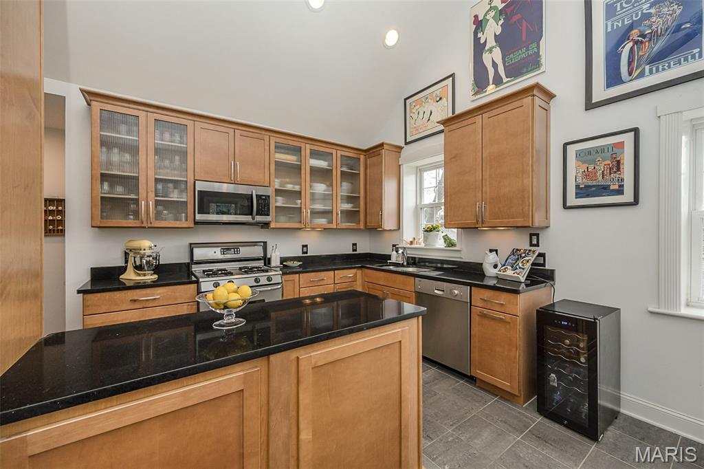 1034 E Linden Avenue