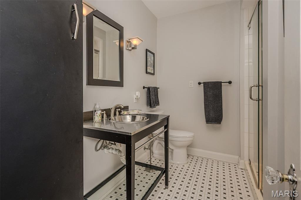 1034 E Linden Avenue