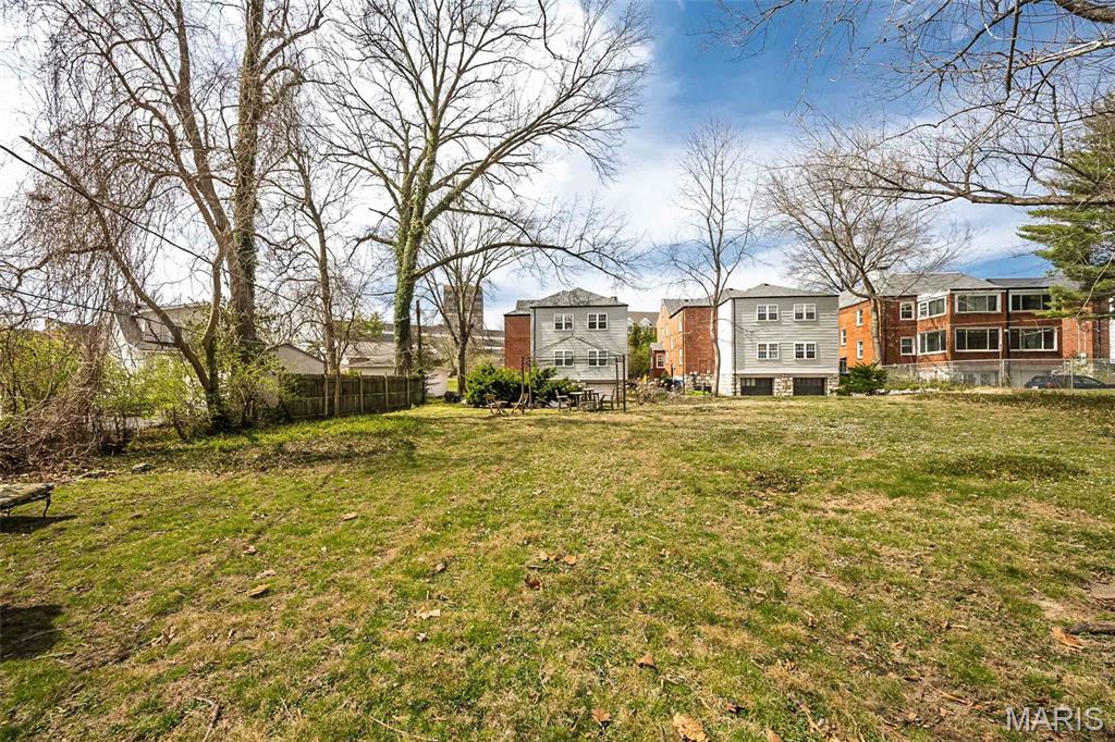 1034 E Linden Avenue