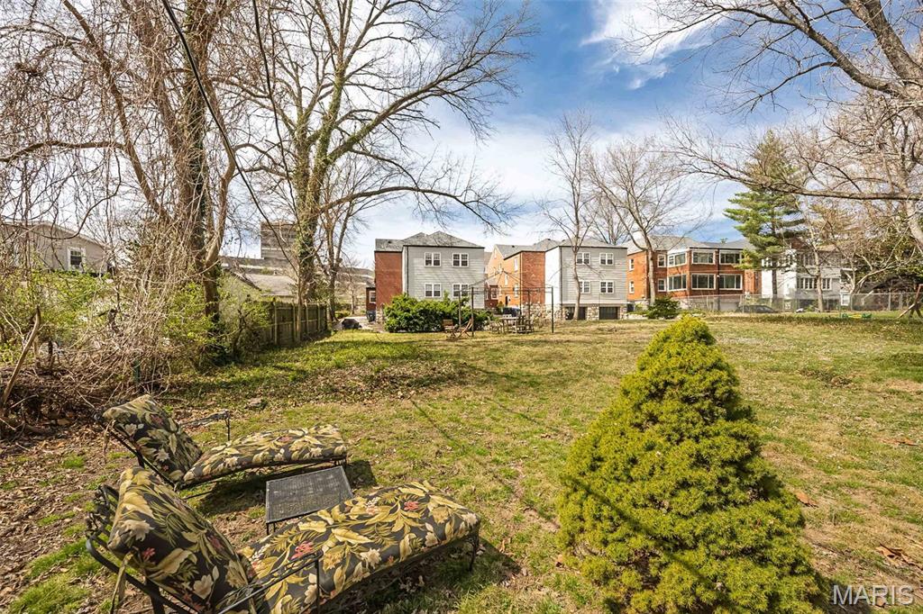 1034 E Linden Avenue