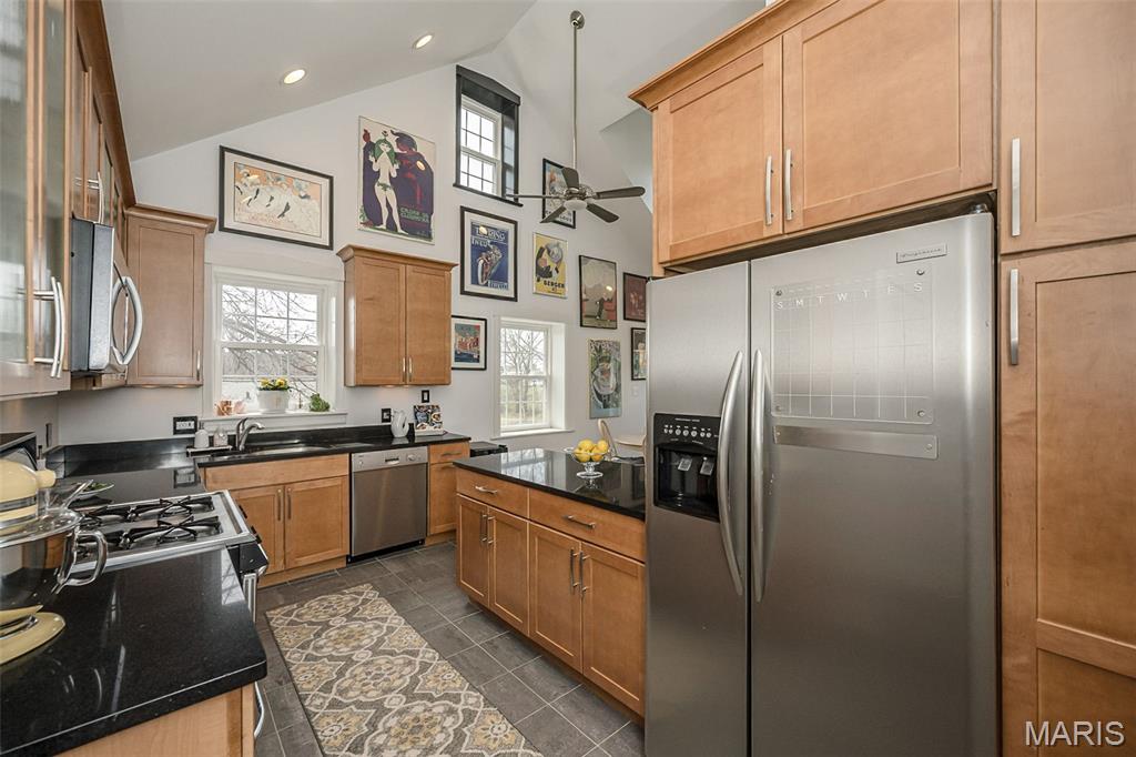 1034 E Linden Avenue