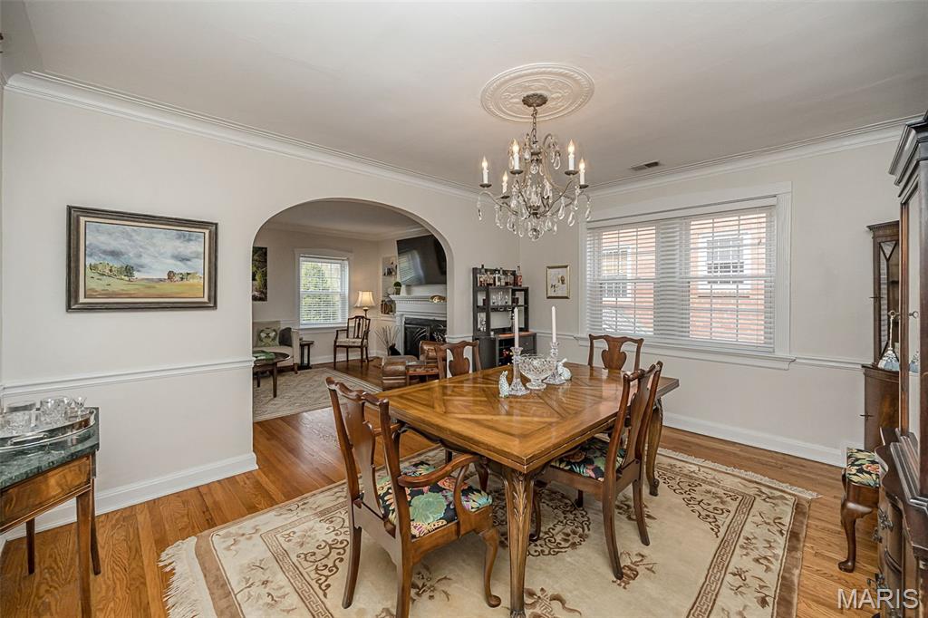 1034 E Linden Avenue