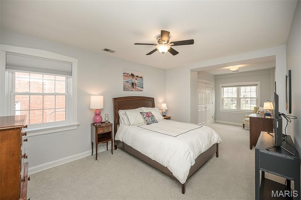 1034 E Linden Avenue