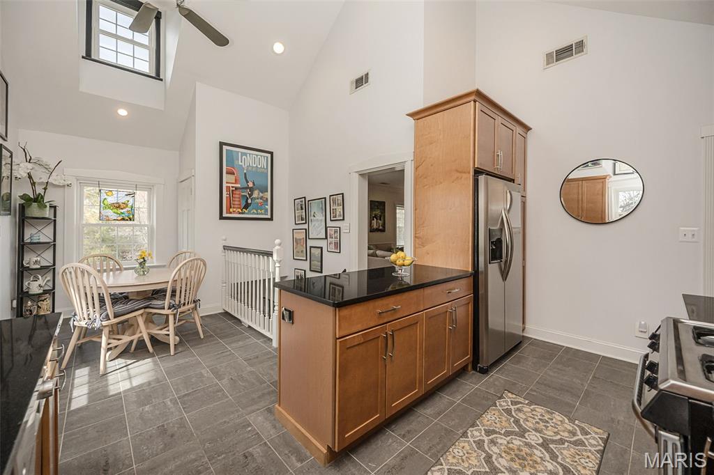 1034 E Linden Avenue