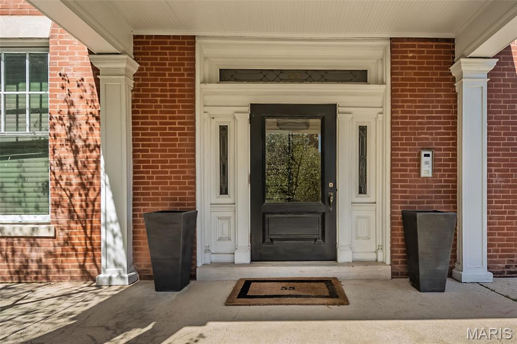 55 Maryland Plaza Unit: 2E