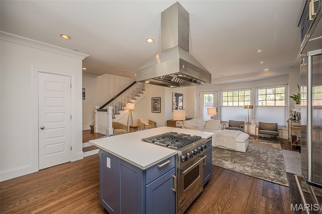 55 Maryland Plaza Unit: 2E