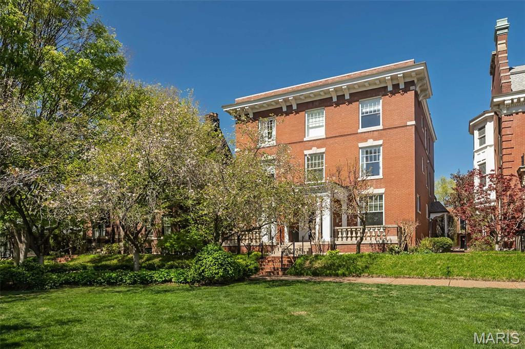 55 Maryland Plaza Unit: 2E