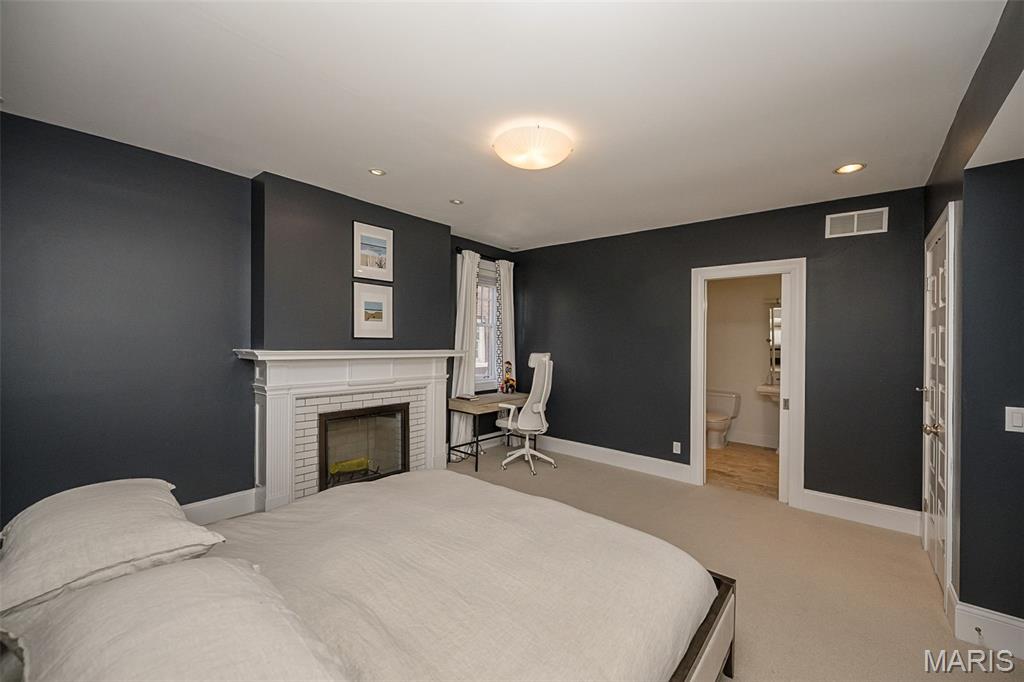 55 Maryland Plaza Unit: 2E