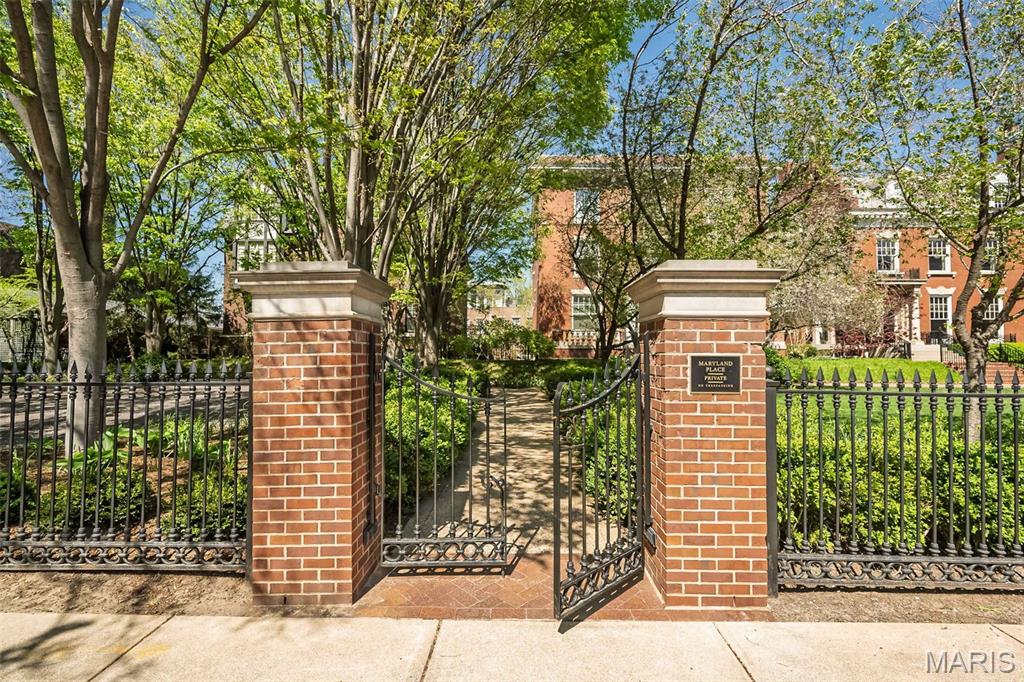 55 Maryland Plaza Unit: 2E