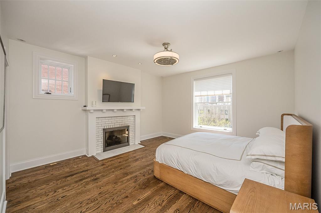 55 Maryland Plaza Unit: 2E