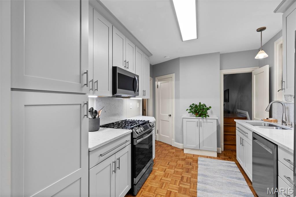 7567 Stanford Avenue