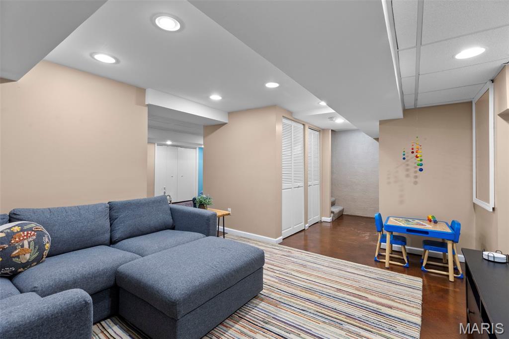 7567 Stanford Avenue