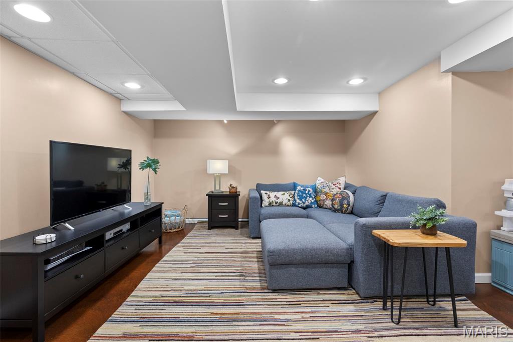 7567 Stanford Avenue