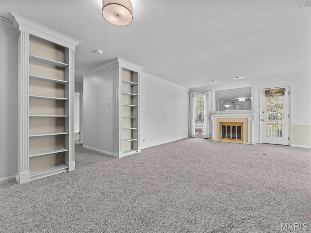 207 Ambridge Court Unit: 101