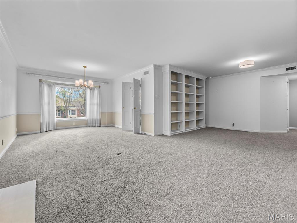 207 Ambridge Court Unit: 101