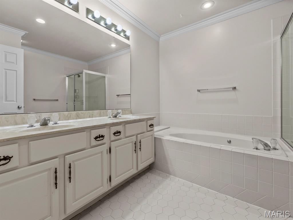 207 Ambridge Court Unit: 101