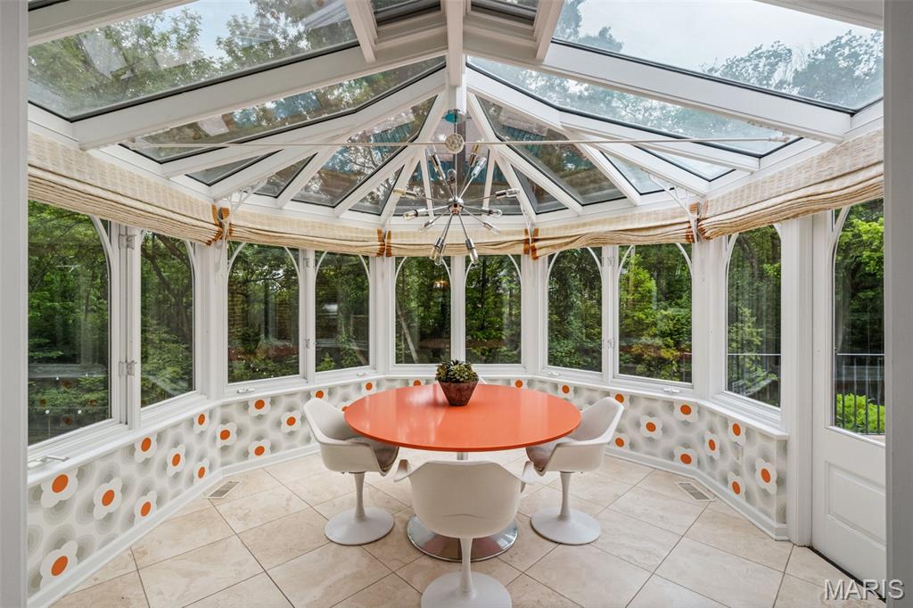 33 Gouvenor Lane