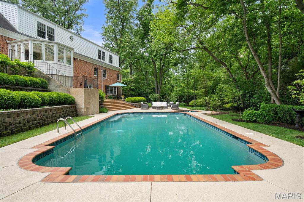 33 Gouvenor Lane