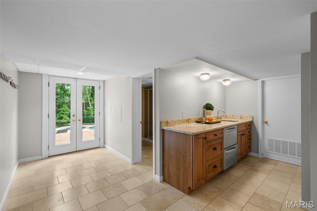 33 Gouvenor Lane