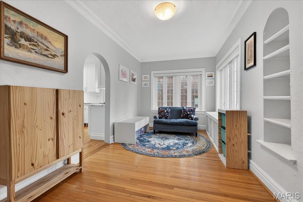 7487 Kingsbury Boulevard