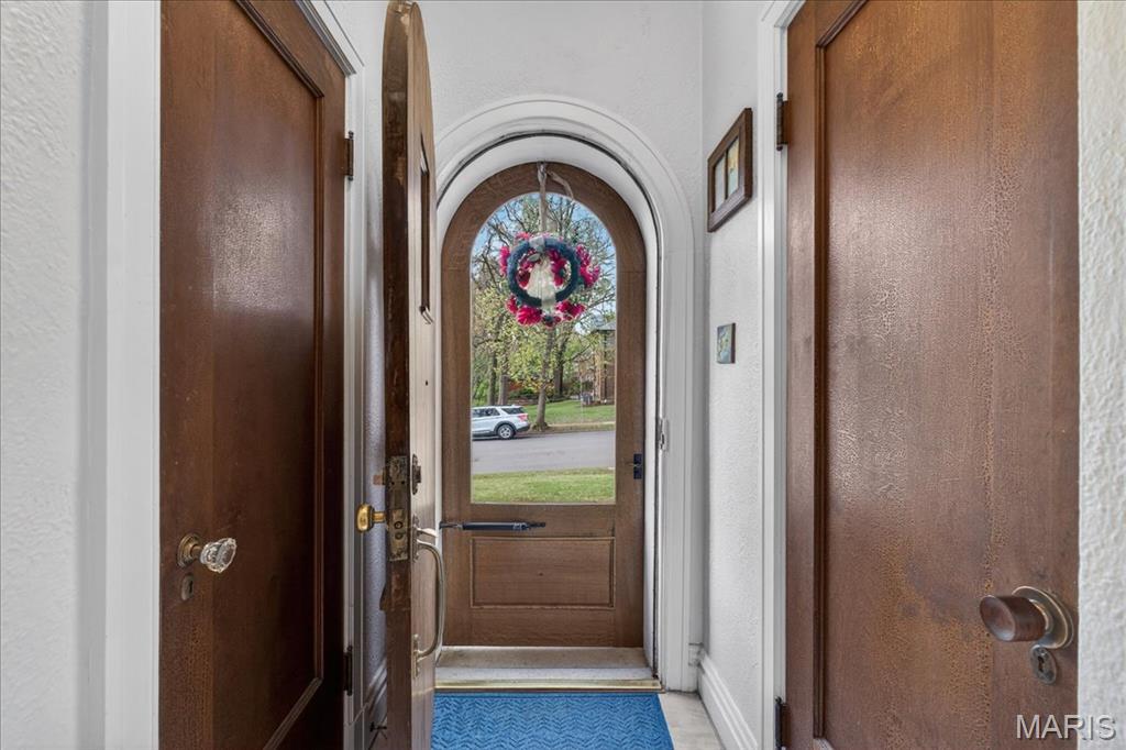 7487 Kingsbury Boulevard