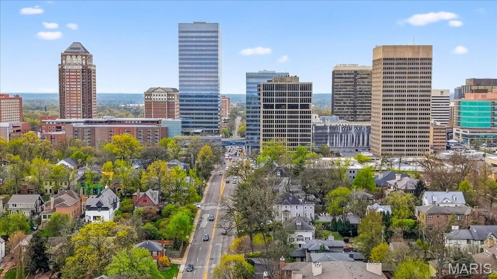 7487 Kingsbury Boulevard