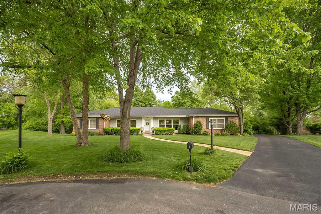 7 Kingston Manor Drive