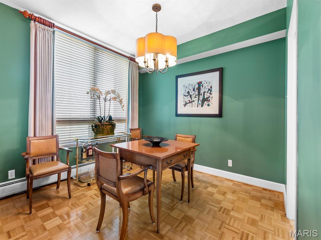 200 S Brentwood Boulevard Unit: 13A