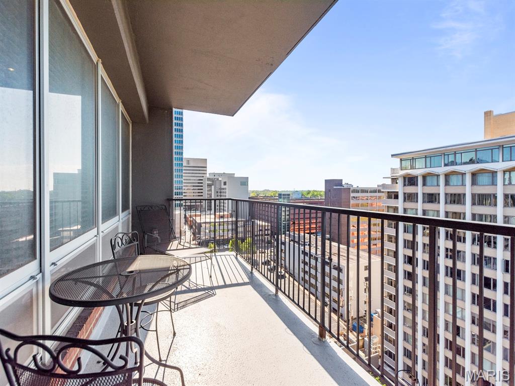 200 S Brentwood Boulevard Unit: 13A