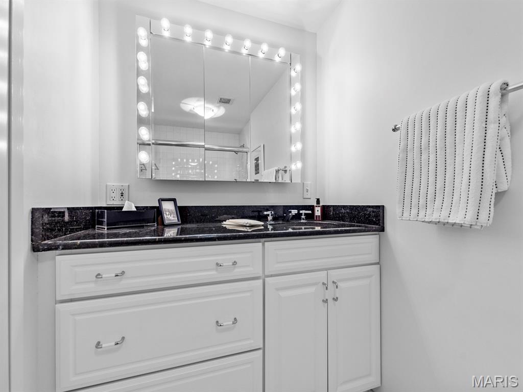 200 S Brentwood Boulevard Unit: 13A