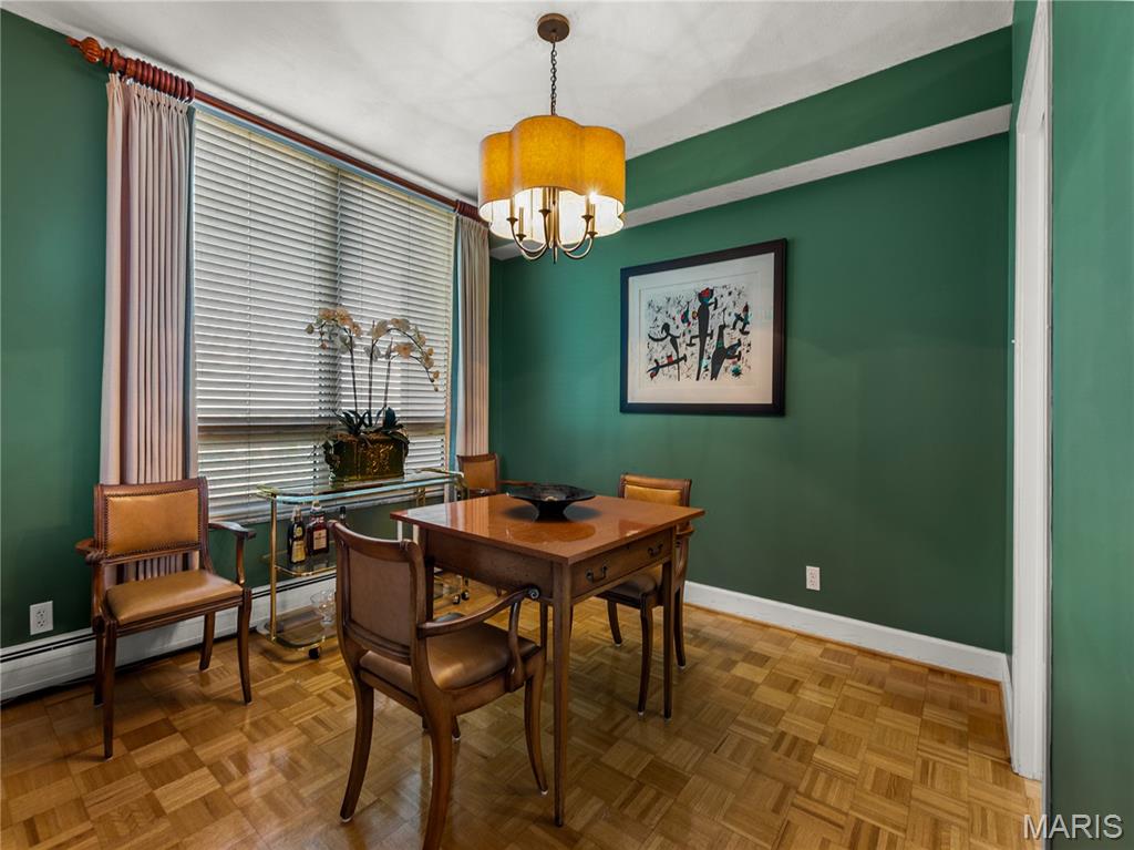 200 S Brentwood Boulevard Unit: 13A