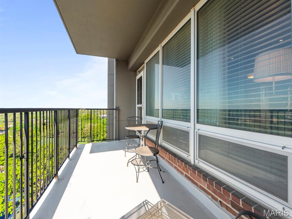 200 S Brentwood Boulevard Unit: 13A