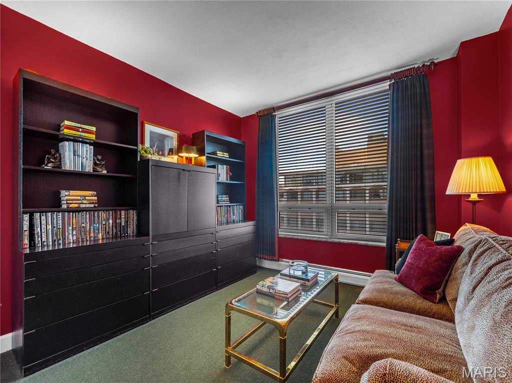 200 S Brentwood Boulevard Unit: 13A