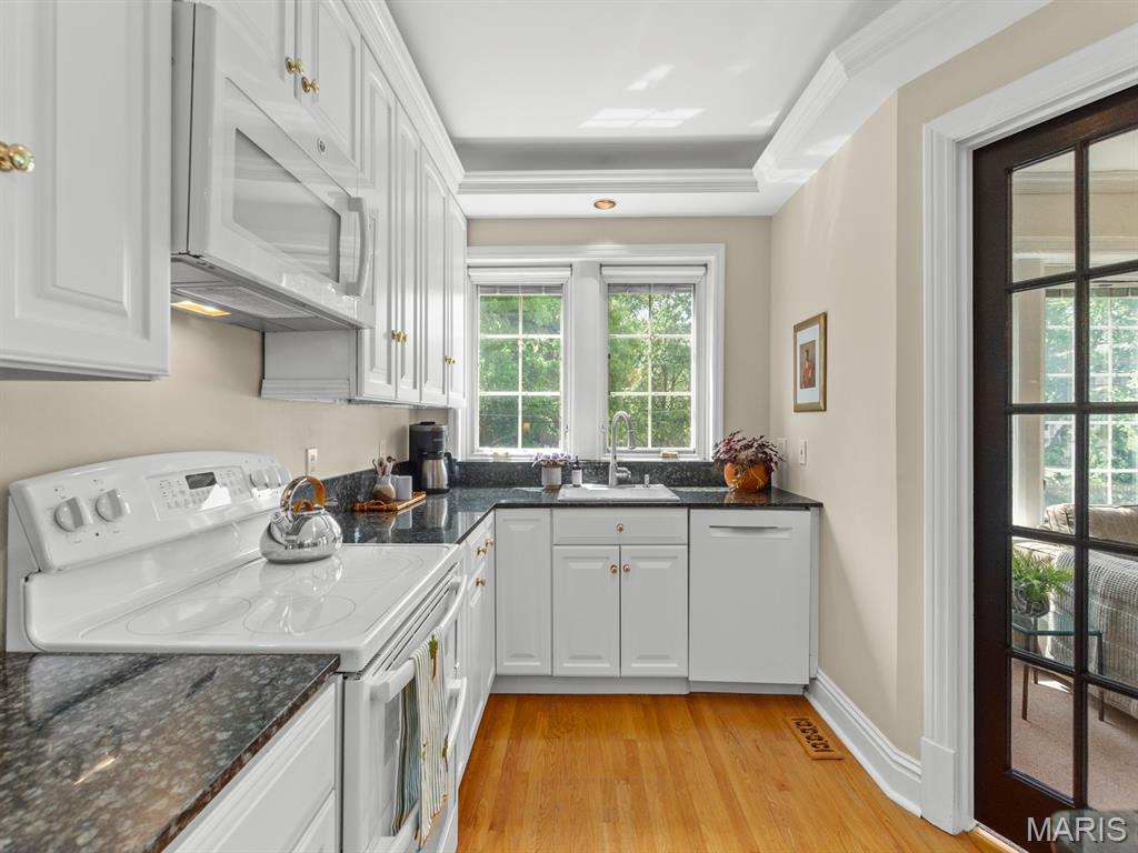 7398 Norwood Avenue Unit: 1W