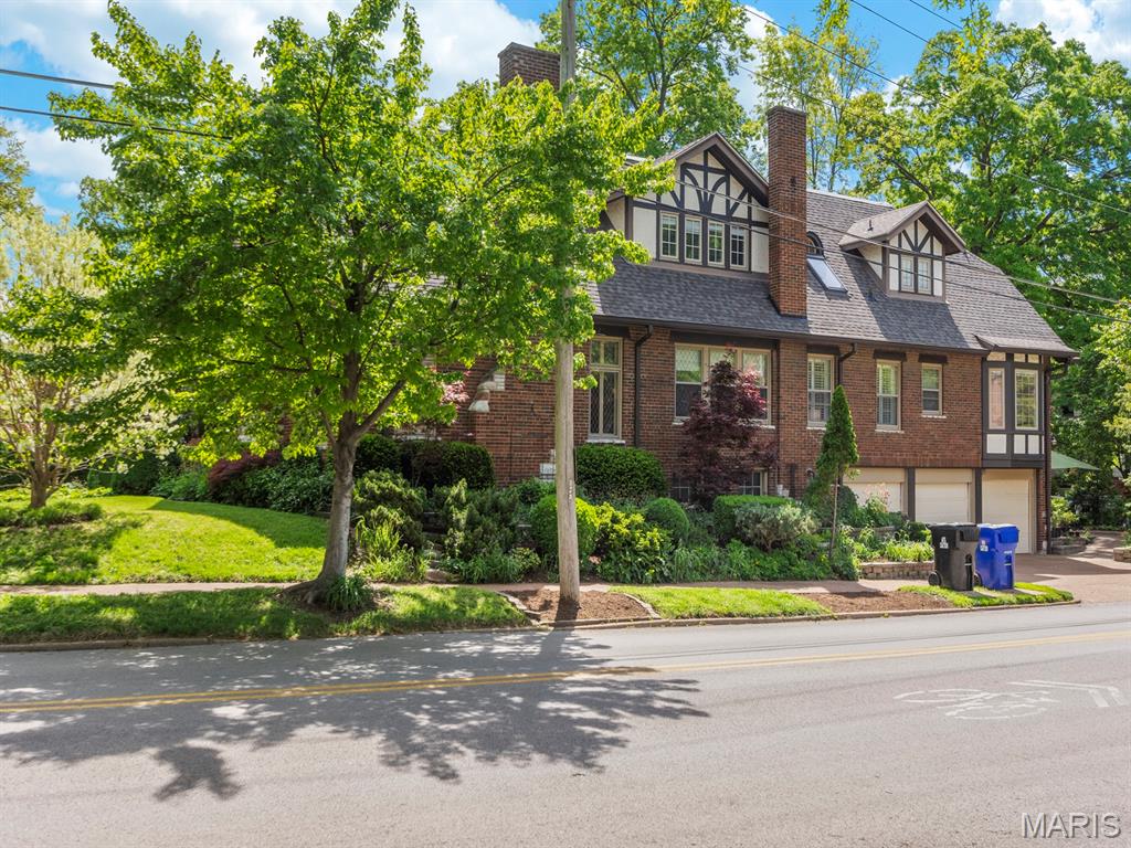 7398 Norwood Avenue Unit: 1W