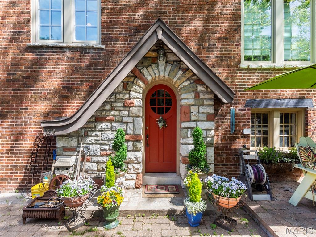 7398 Norwood Avenue Unit: 1W