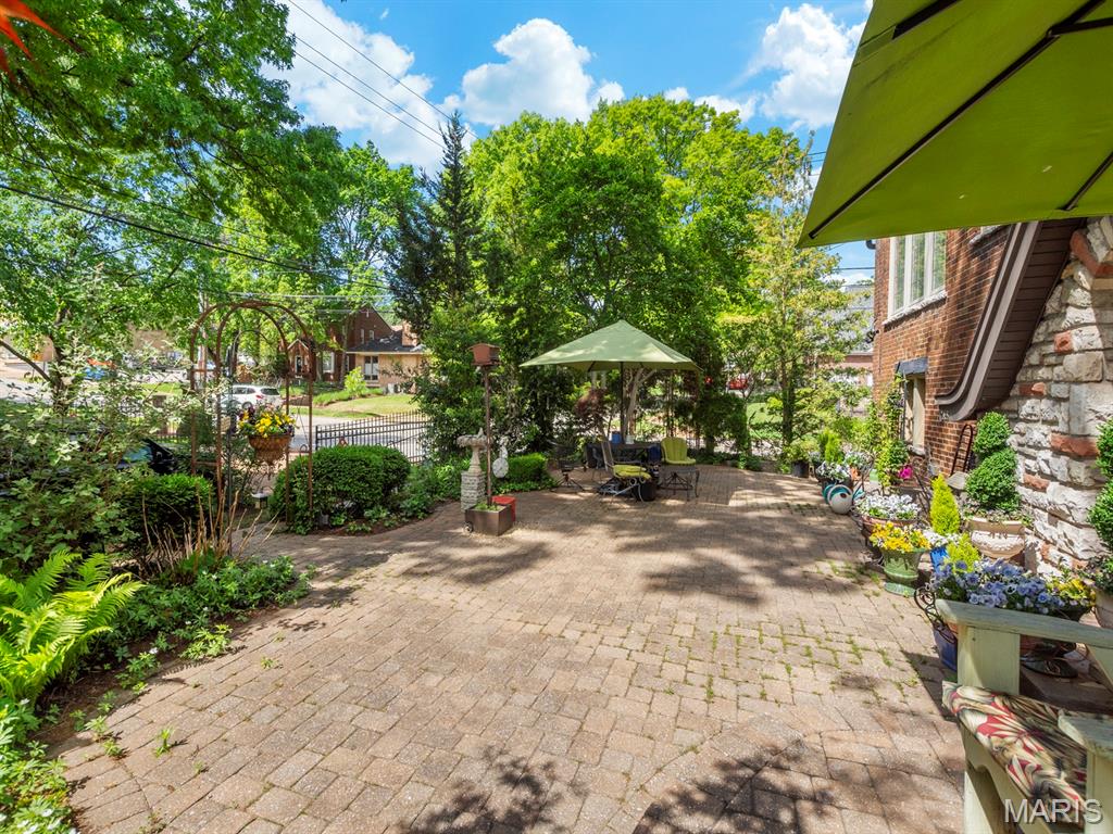 7398 Norwood Avenue Unit: 1W