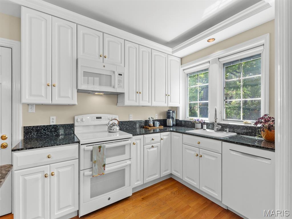 7398 Norwood Avenue Unit: 1W